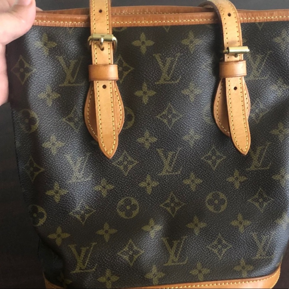 Louis Vuitton Bucket PM 🔴SOLD🔴